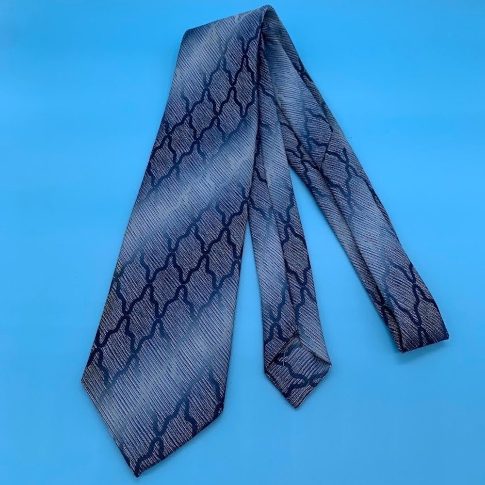 Vintage Wembley Blue Geometric Print Preppy Men's Classic Neck Tie